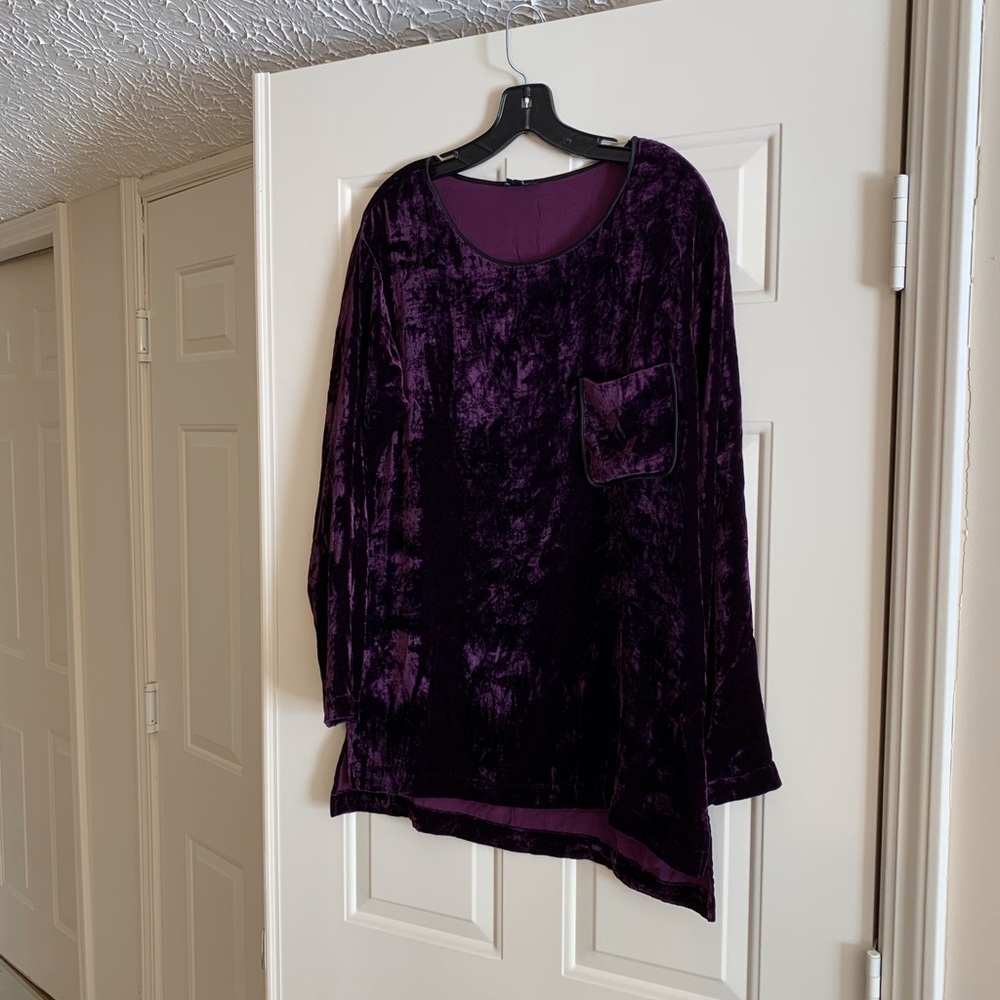 Theory purple crushed velvet high lo tunic size M